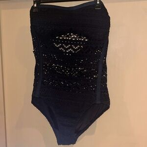 Look book Store ladies mesh strapless one piece bathing suit size US 14